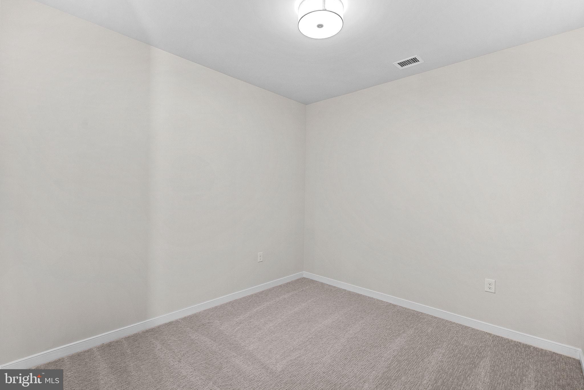 POTOMAC STATION MARKETPLACE - Residential