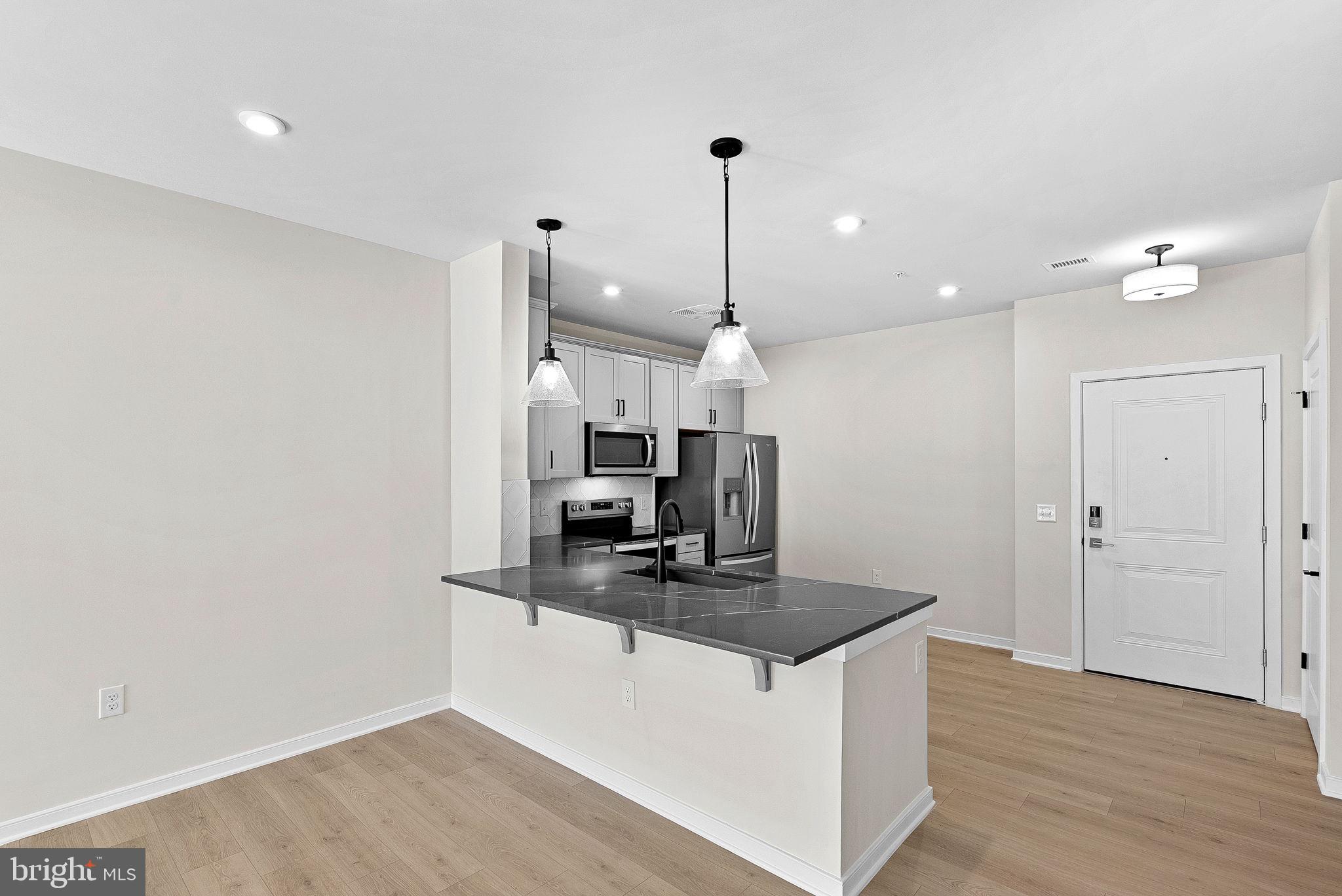 750 MOUNT AIRY TERRACE NE 304