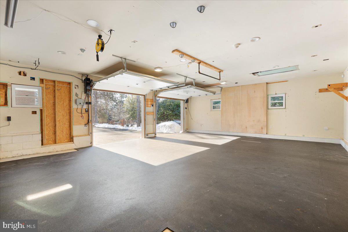 VALEWOOD MANOR - Residential