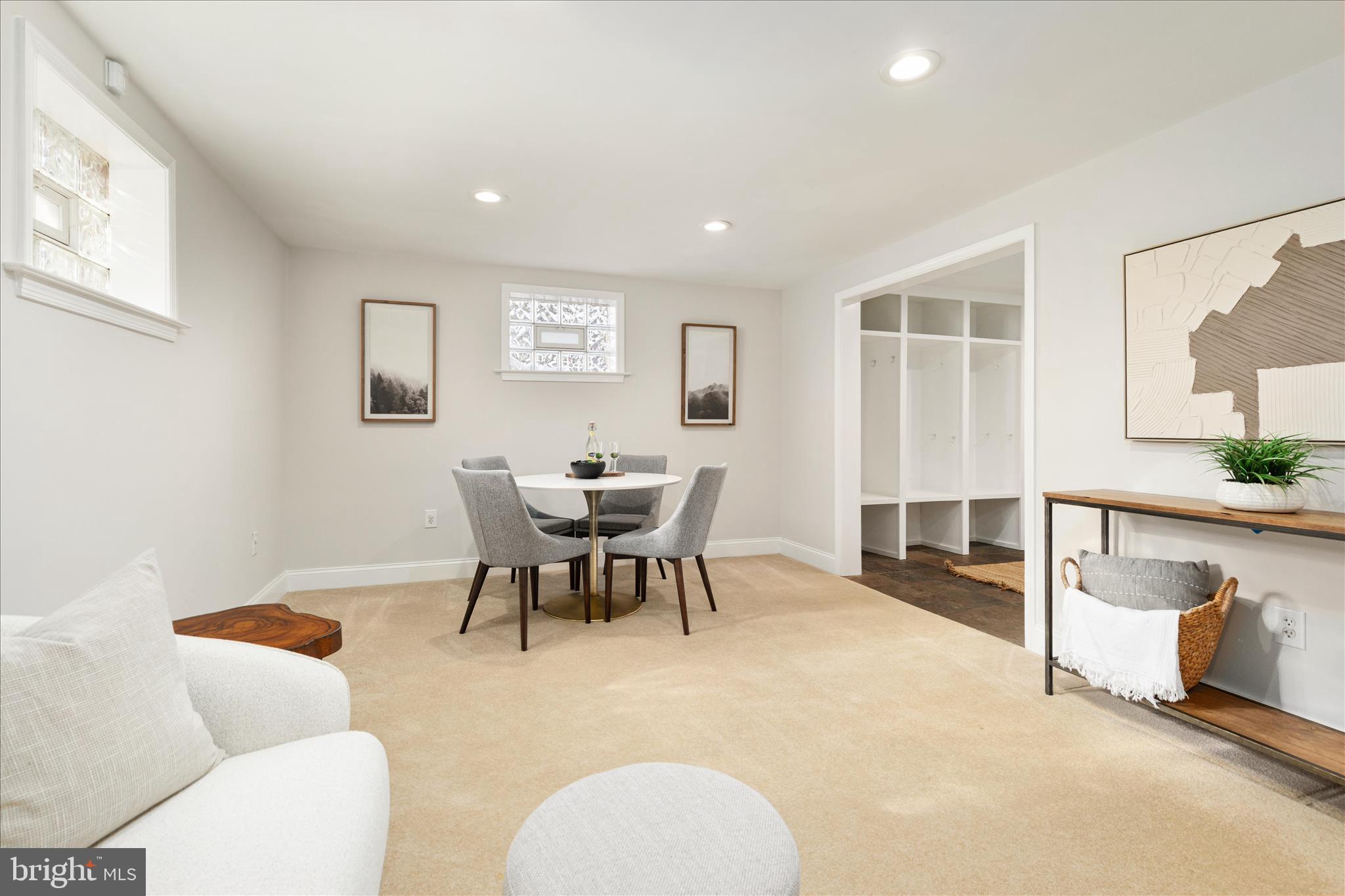 VALEWOOD MANOR - Residential