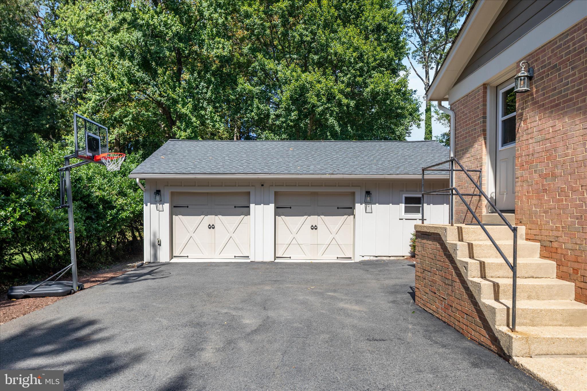 12016 WAYLAND STREET