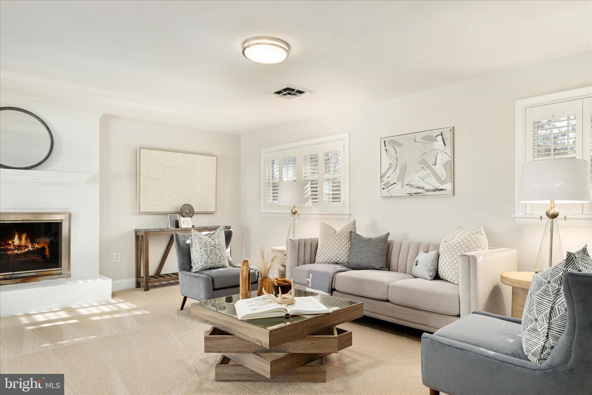 VALEWOOD MANOR - Residential