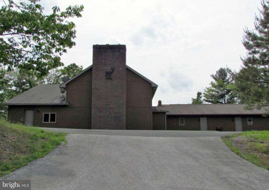 GSELLS WHITETAIL REFUGE Near GETTYSBURG, PA. After over 25+ years in the Whitetail breeding and hunting industry, the owner is retiring. All  business assets including: 400+acres, HUNTING LODGE & all mineral rights convey, Hunting. FOR COMPARABLE LAND PURPOSES BUSINESS ASSETS 1,500,000 REAL ESTATE 1,900,000.