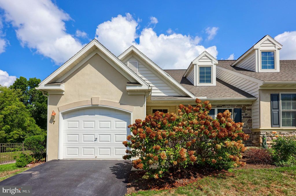 Photo of 7 Pitt COURT, Lancaster, PA 17602 (MLS # PALA2040896)