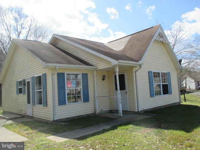 Edesville East offers this spacious Rancher on a nice size corner lot. Open floor plan on main level. Hardwood floors in living room. Country kitchen has lots of cabinet space that leads to laundry area. Three bedrooms with full bath completes the main level. Pull down attic stairs for added storage. Rear yard has storage shed and extra wide driveway. Close to schools and shopping.