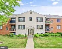 COUNTRY CLUB GREEN - Residential Lease