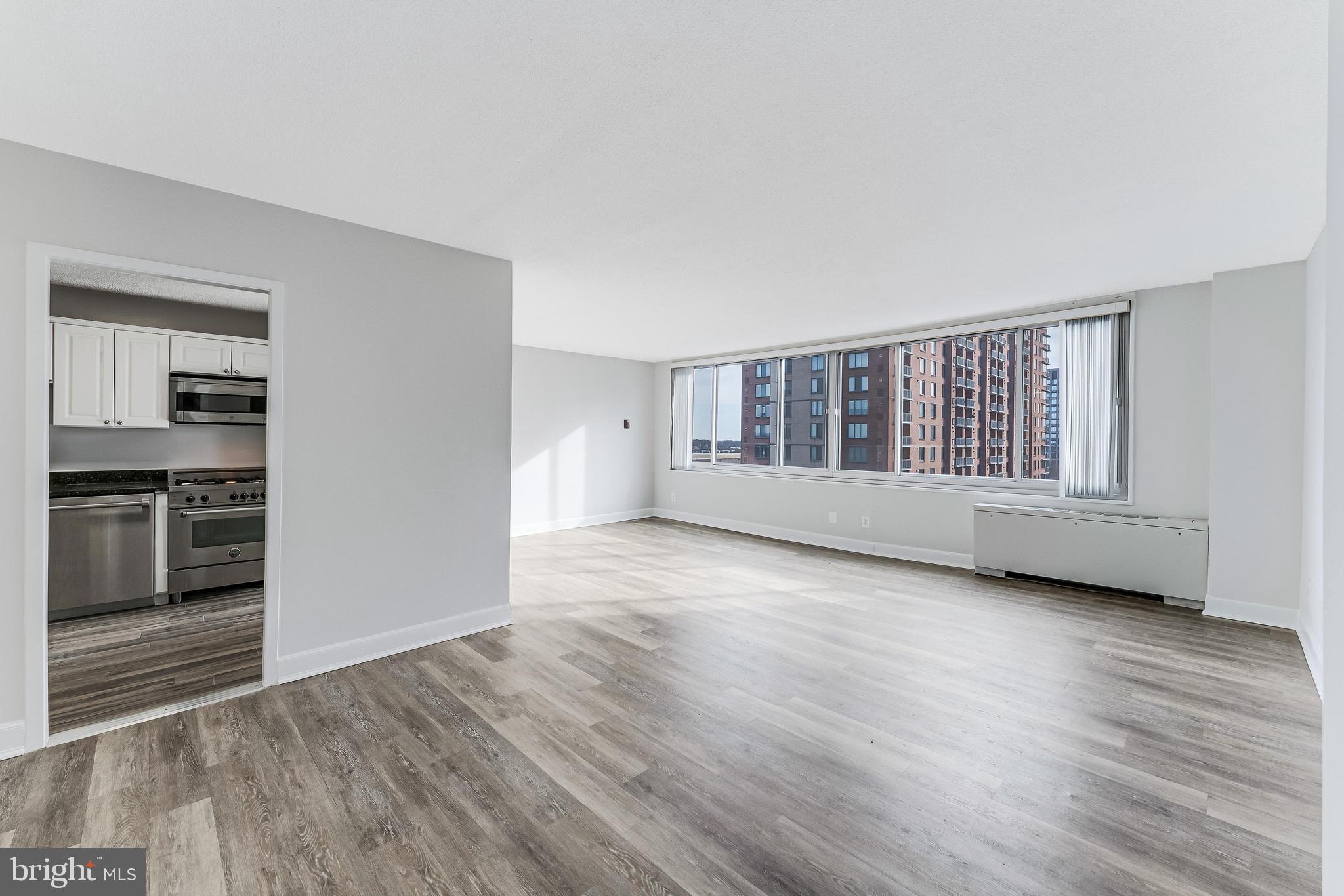 11801 ROCKVILLE PIK 806