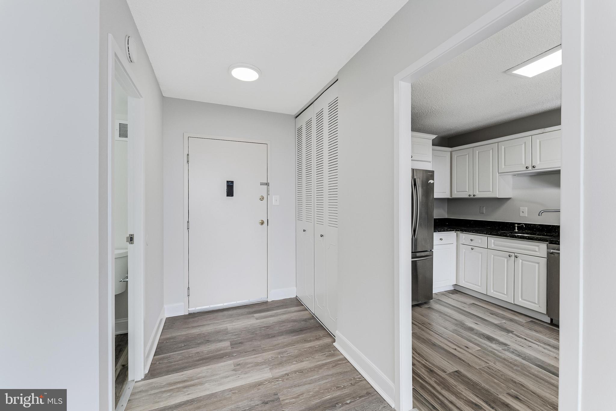 11801 ROCKVILLE PIK 806