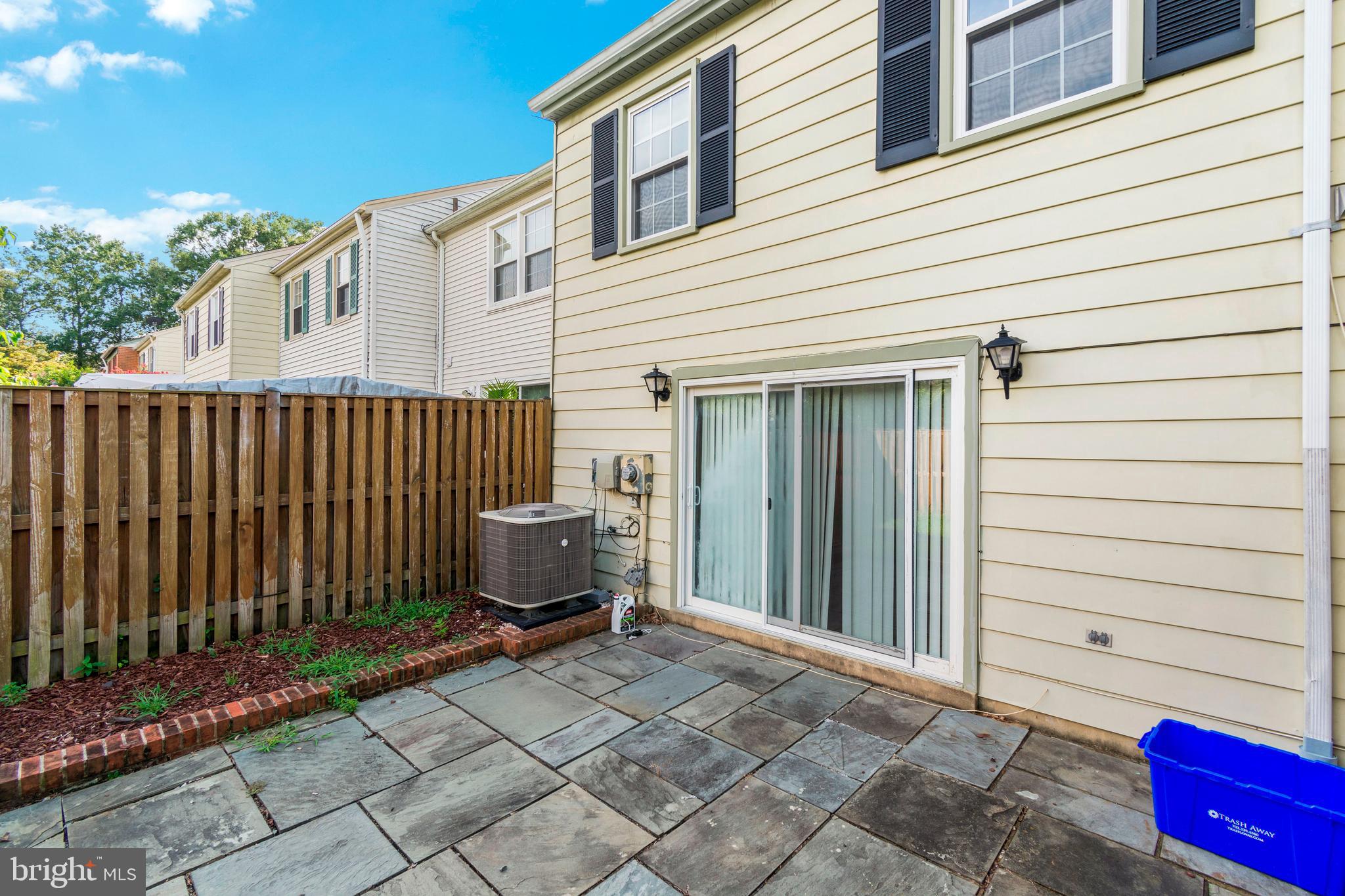 FRANCONIA COMMONS - Residential Lease