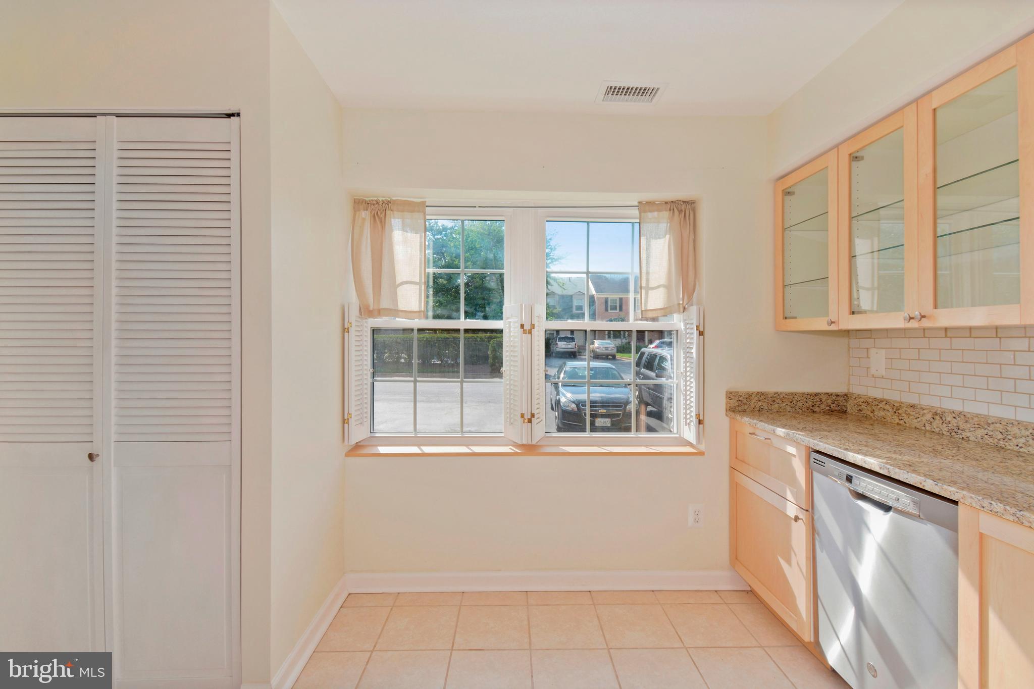 FRANCONIA COMMONS - Residential Lease