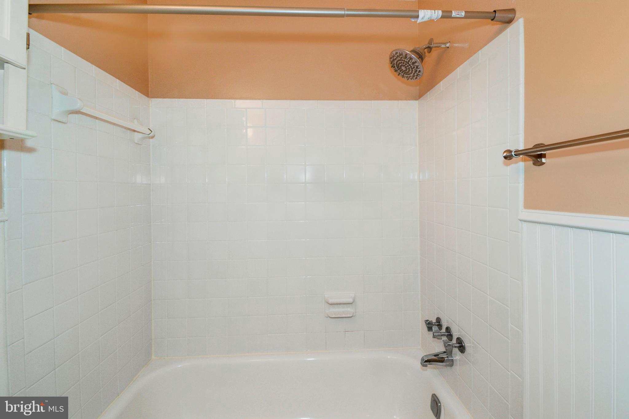 FRANCONIA COMMONS - Residential Lease