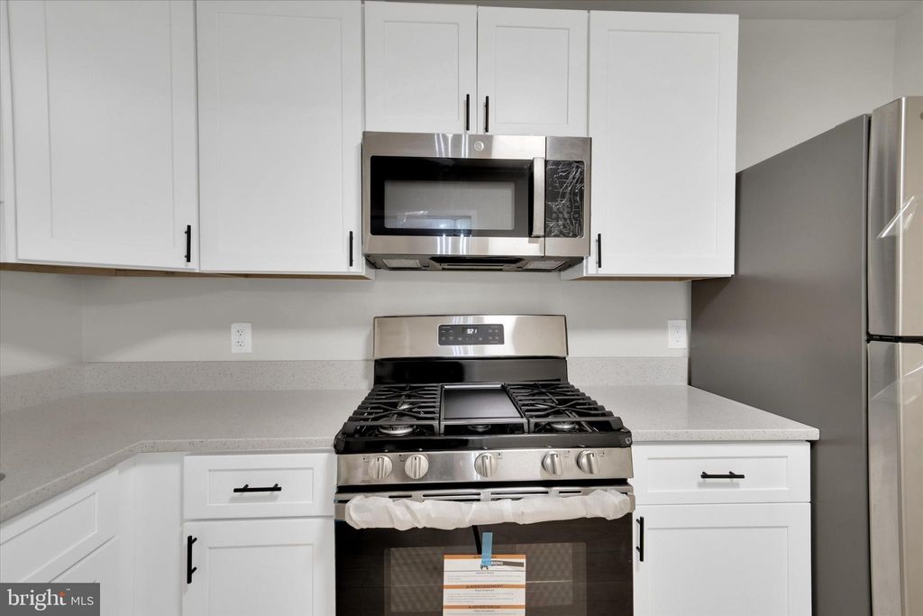 Photo of 3001 Veazey Terr Ter NW #1008, WASHINGTON, DC 20008 (MLS # DCDC2229336)
