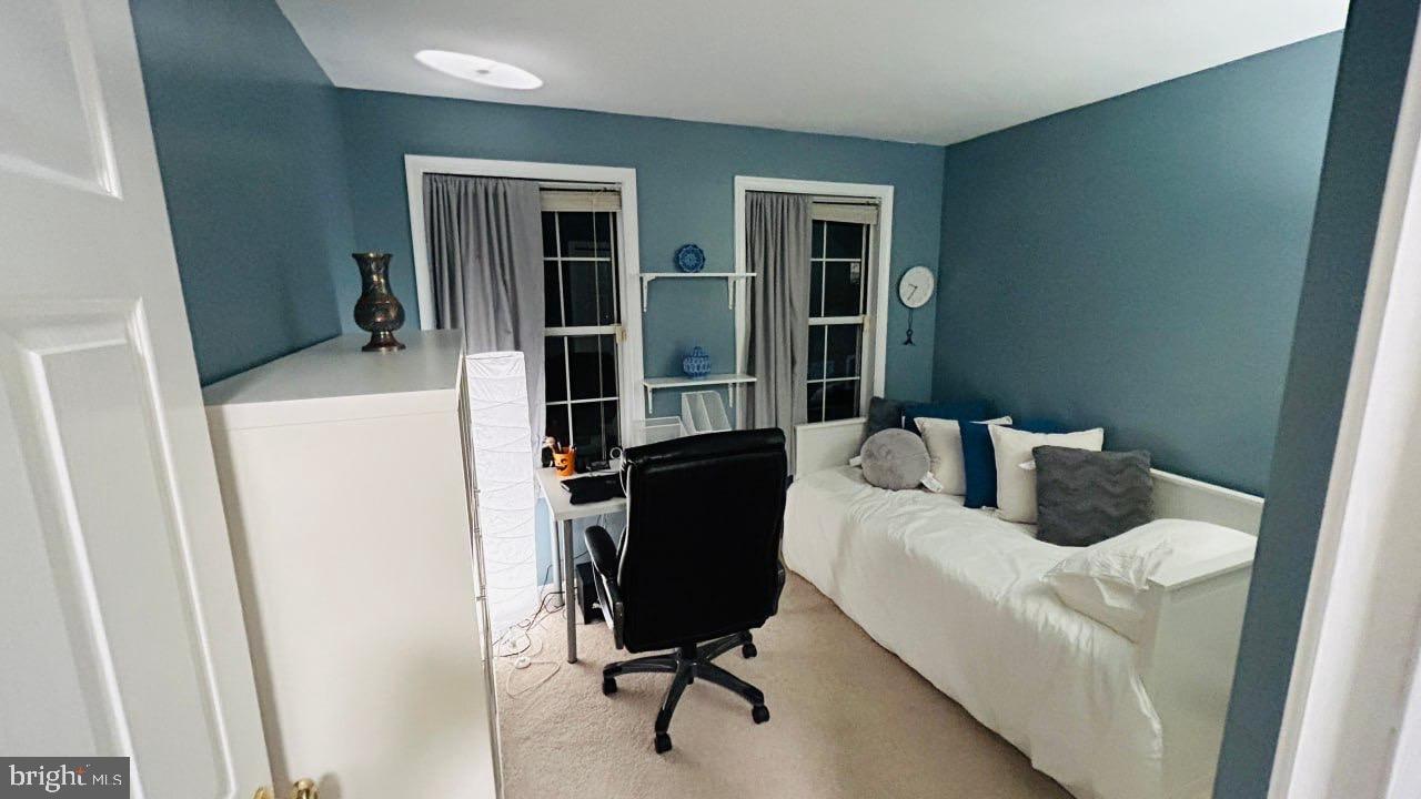 CASCADES/LOWES - Residential Lease