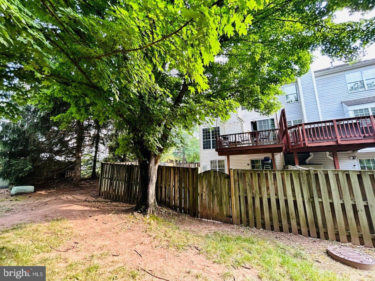 CASCADES/LOWES - Residential Lease