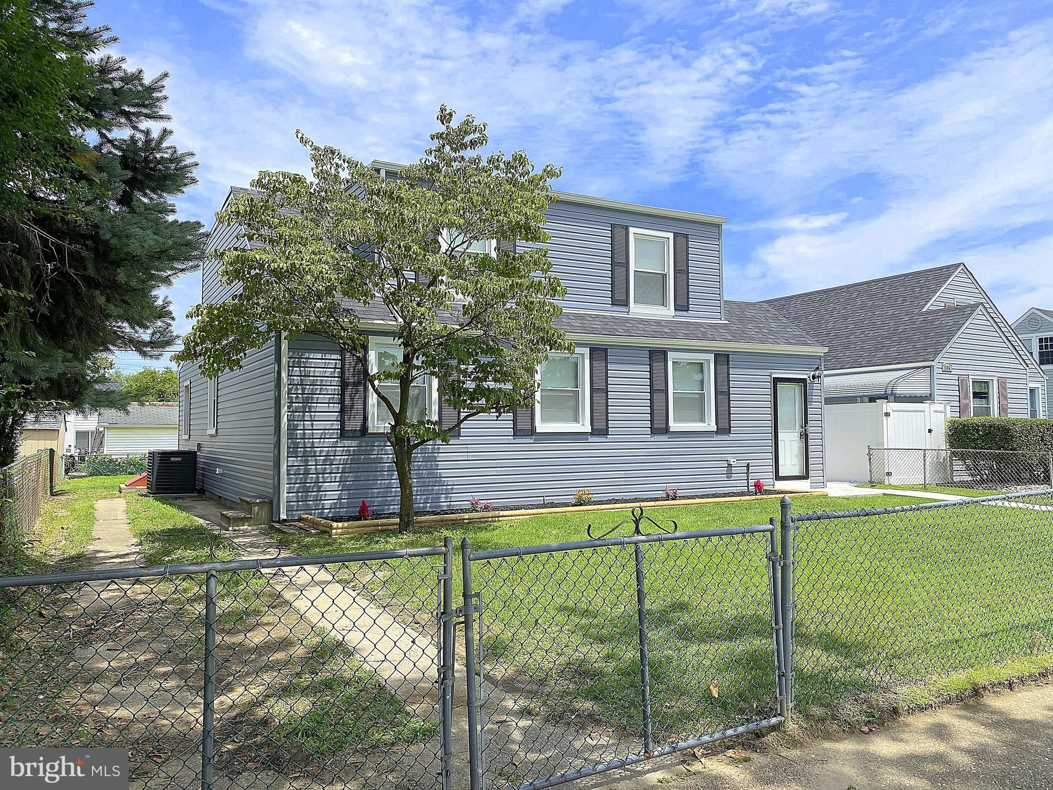 WATERSEDGE - Residential