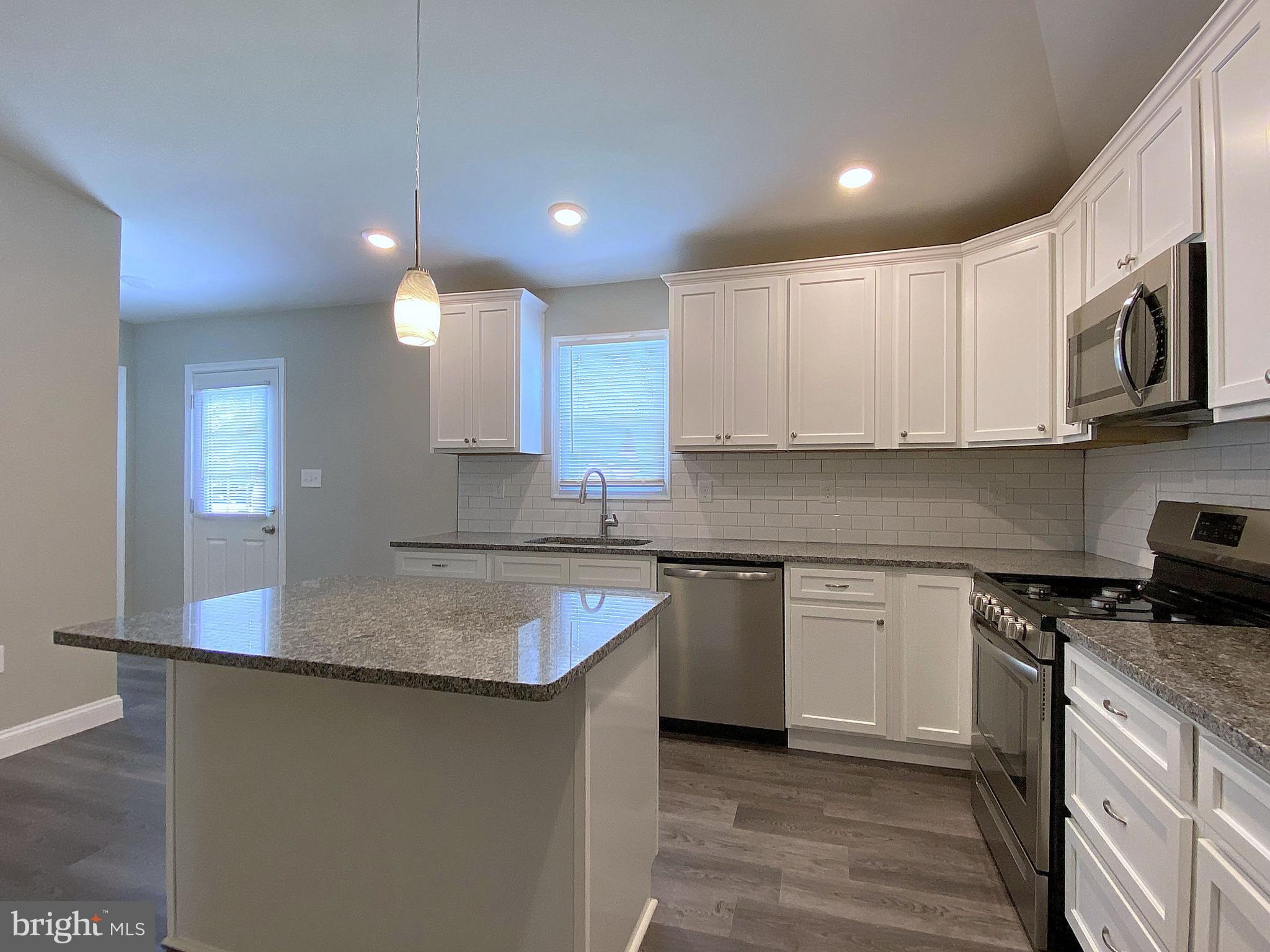 WATERSEDGE - Residential