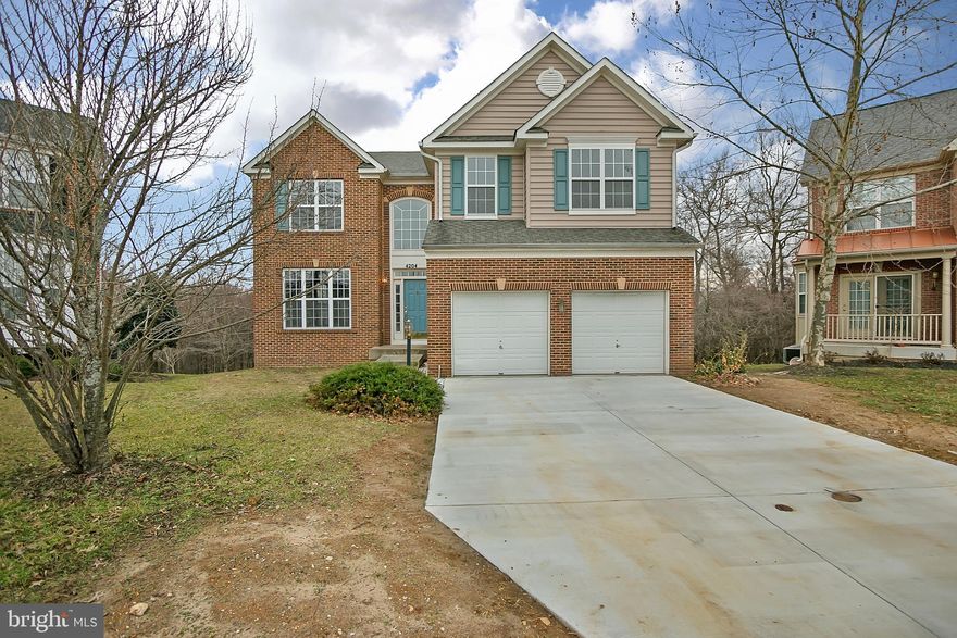 Walk into this fabulous house and OWN IT. New driveway, new deck, new gourmet kitchen, renovated bathrooms, new kitchen, new appliances, new Quartz counter tops. Recess lighting through out. Huge fully finished basement with full bathroom. Won't last long.