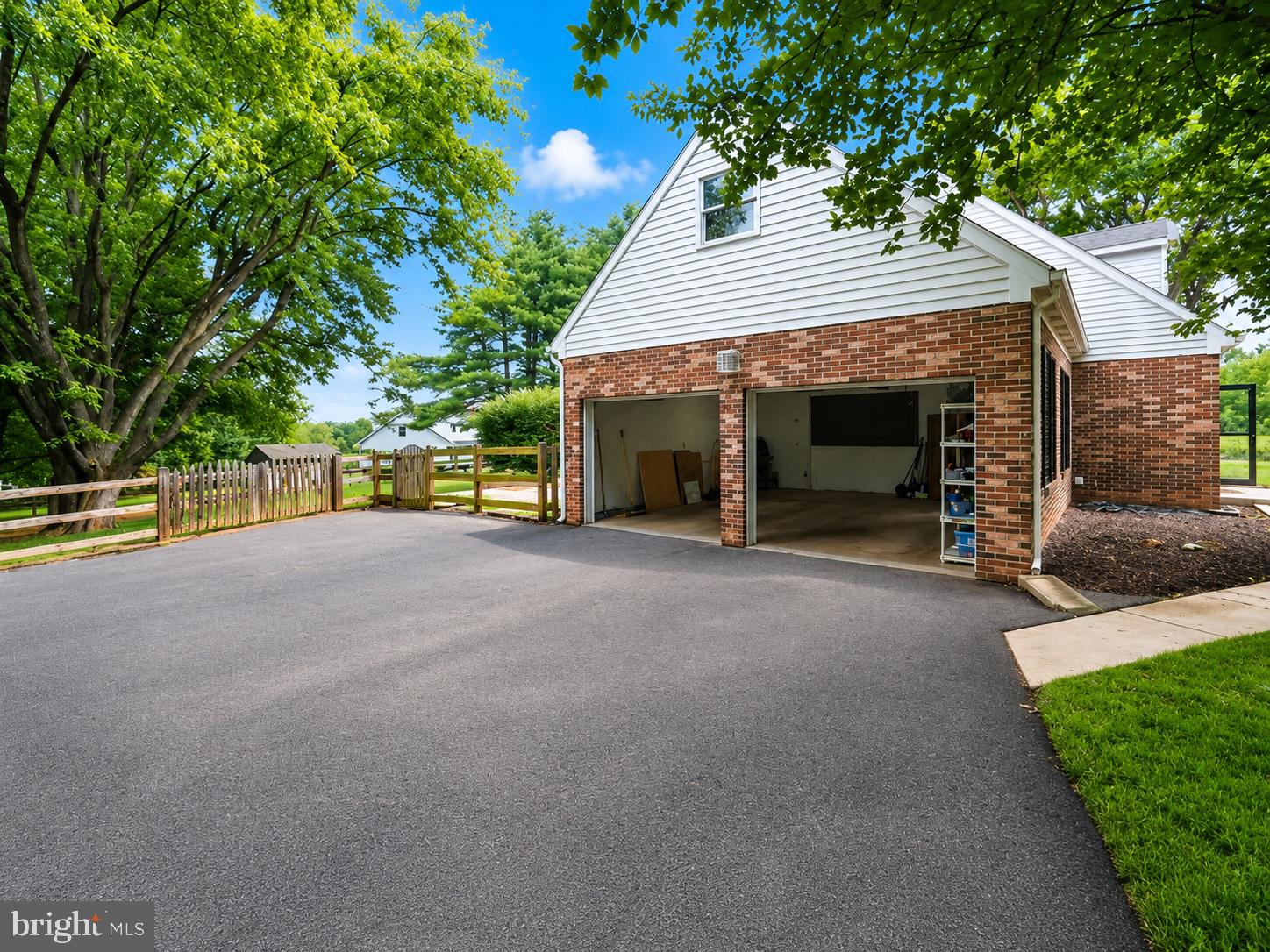 1030 HOOK ROAD