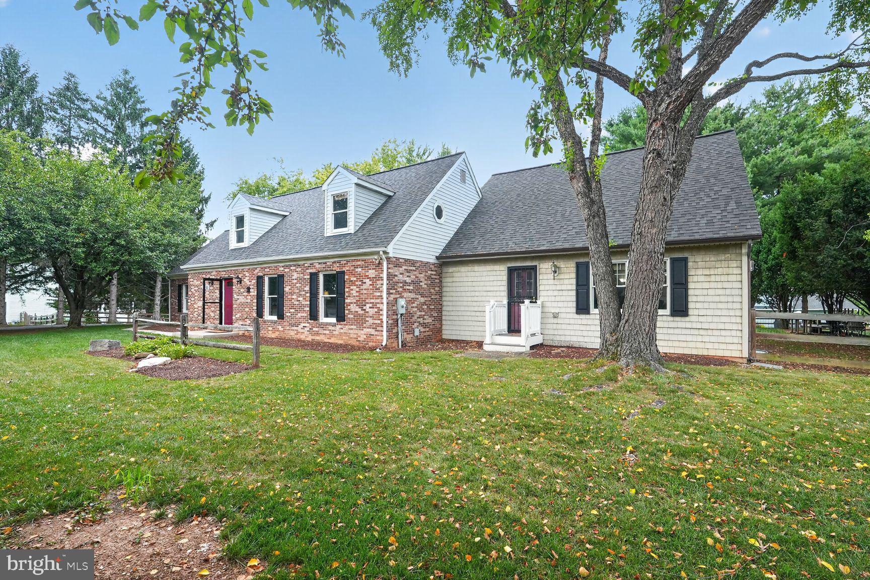1030 HOOK ROAD