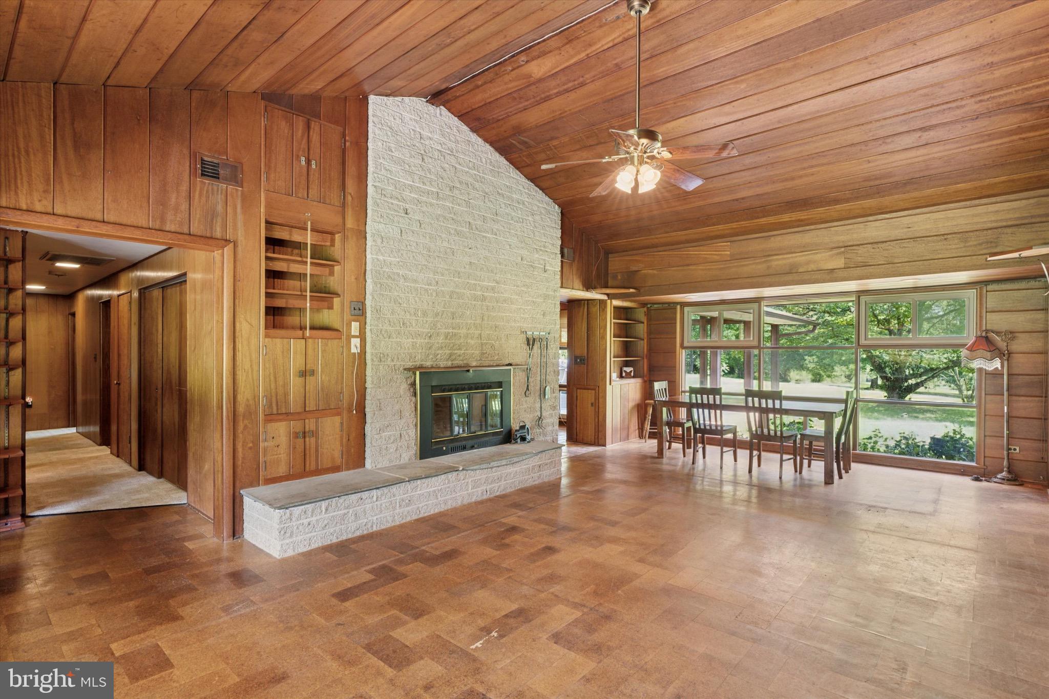 555 HOFFMAN ROAD
