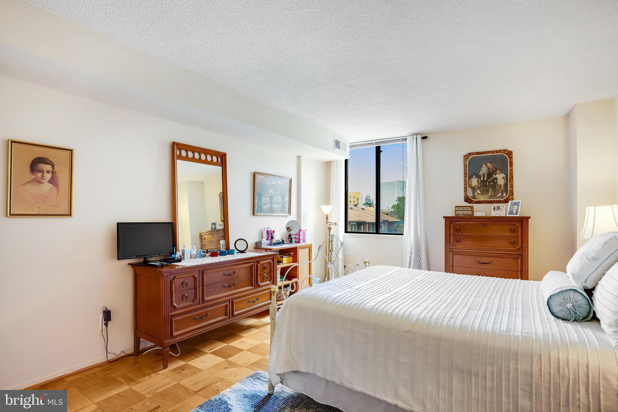 AMERICANA CENTRE - Residential