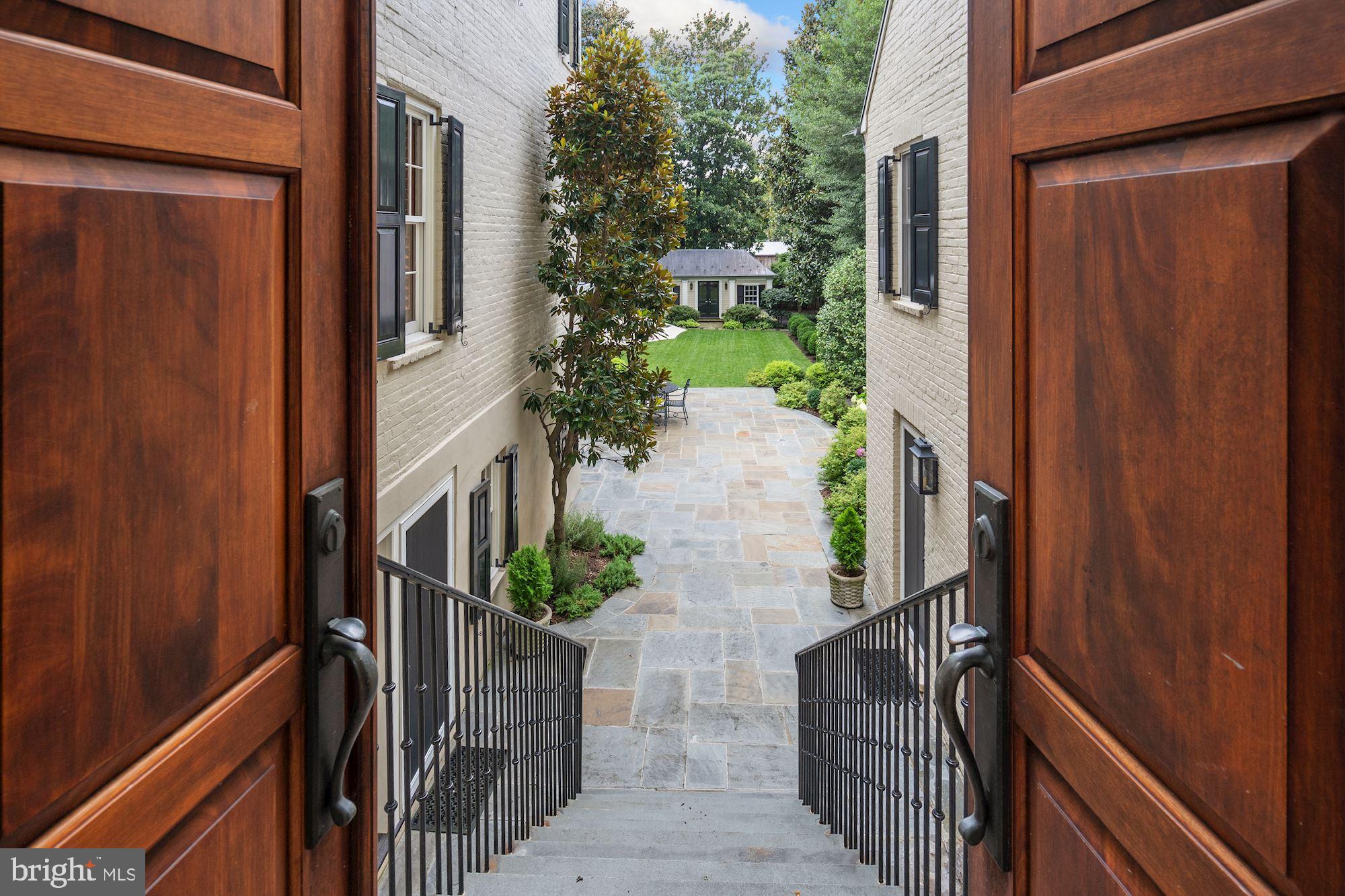 GEORGETOWN - Residential