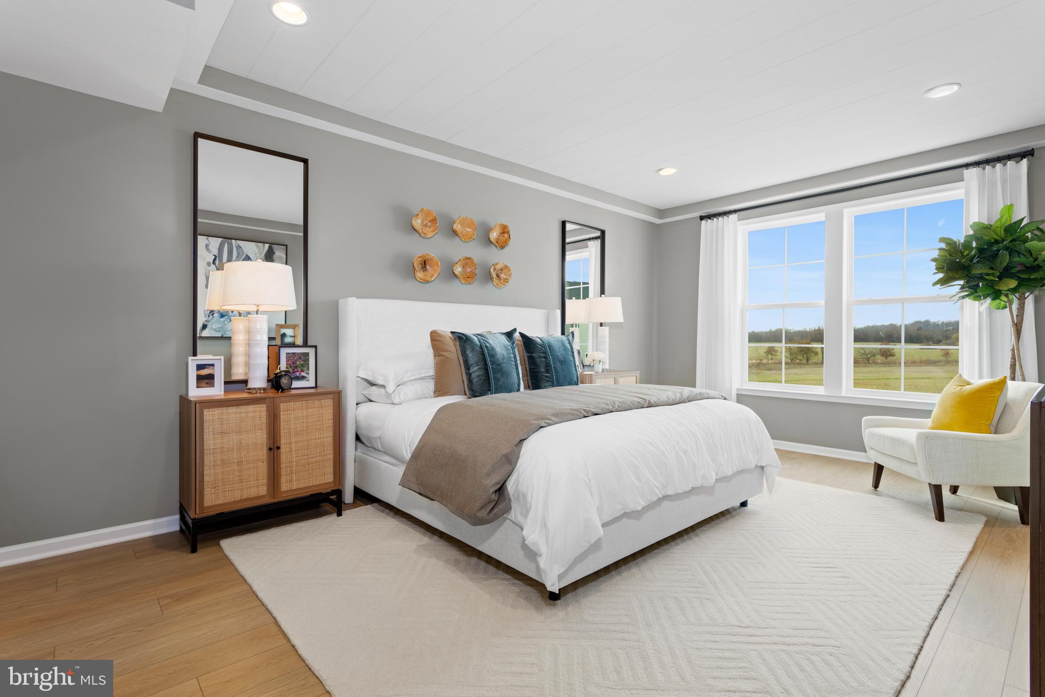 LOFTS AT CREEKSIDE - Residential