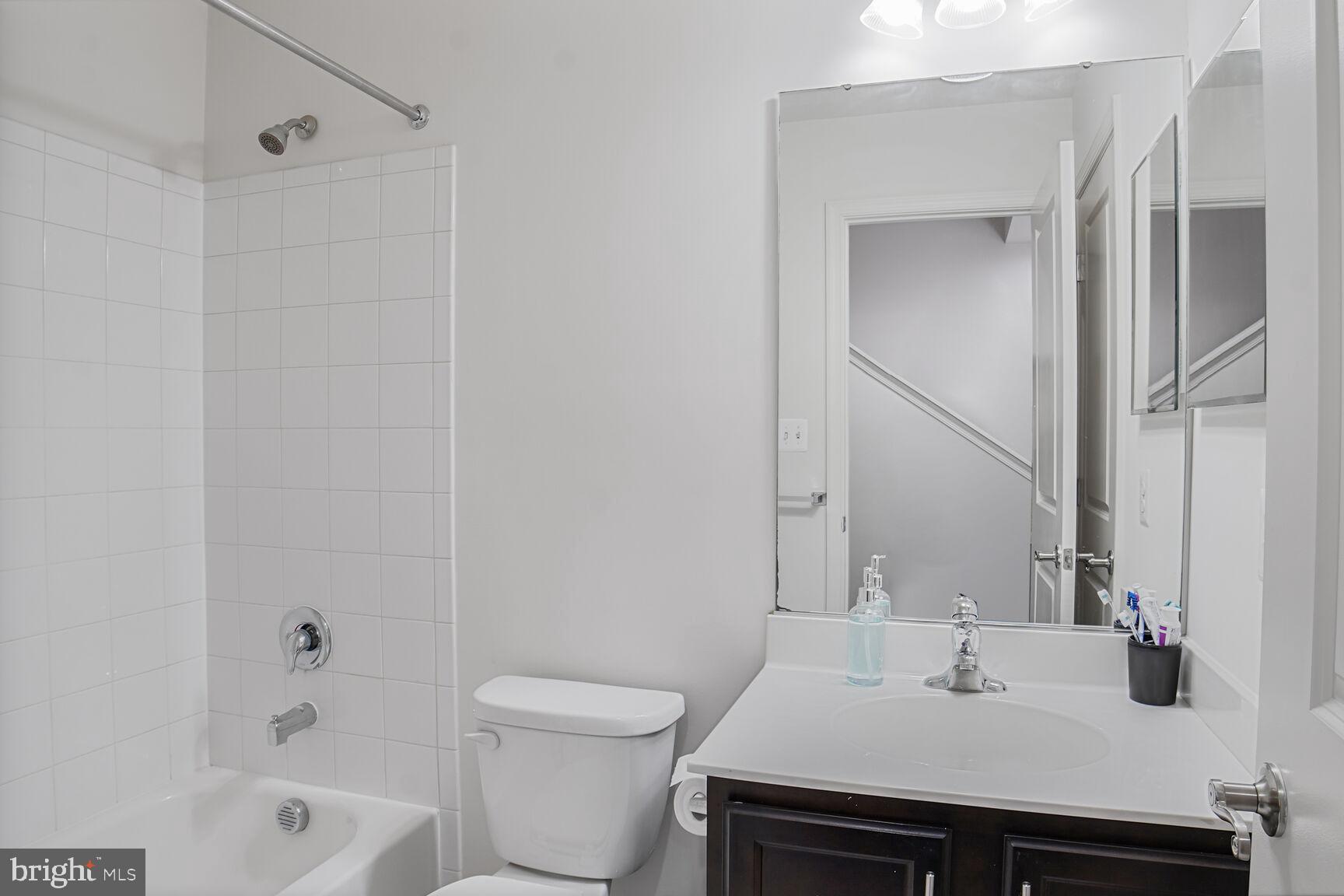 WOOD GLEN - Residential