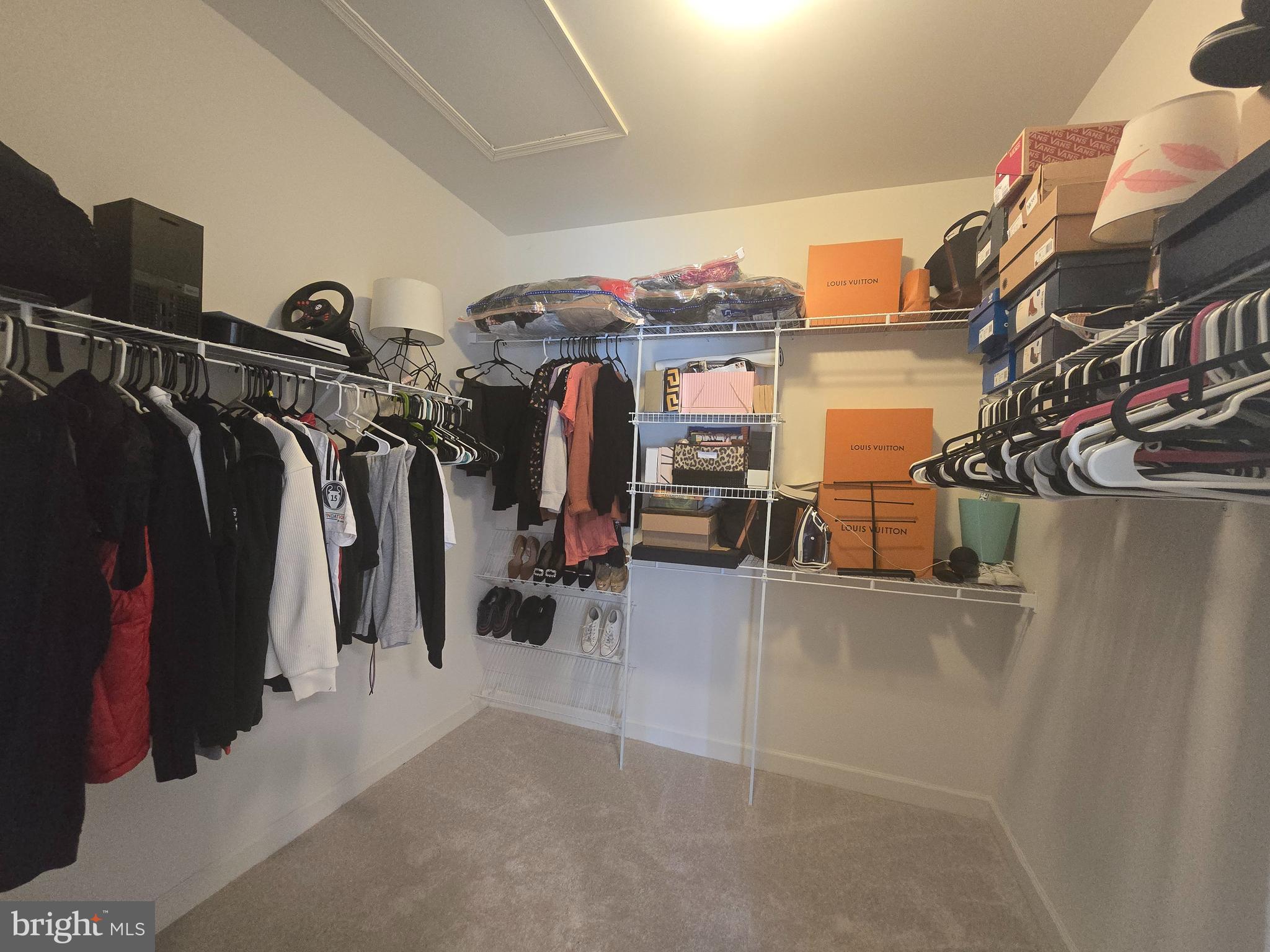 WOOD GLEN - Residential