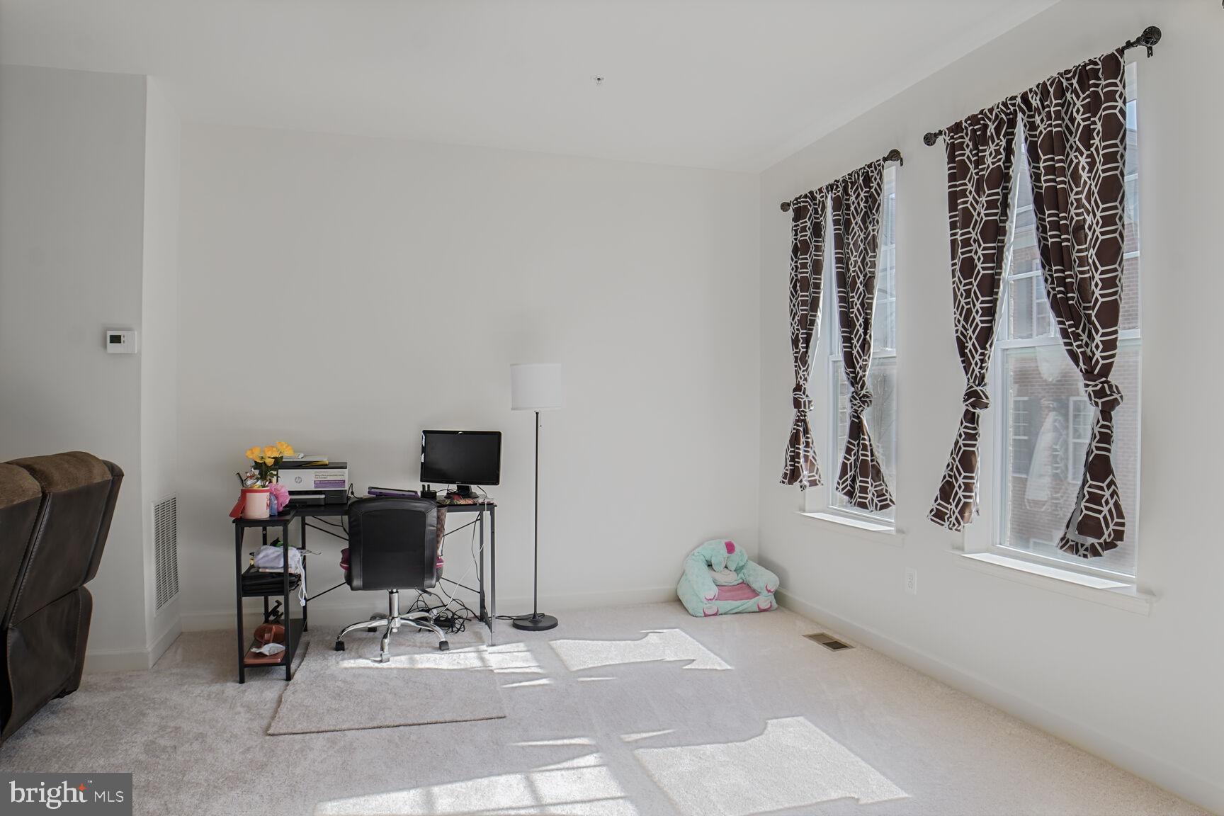 WOOD GLEN - Residential