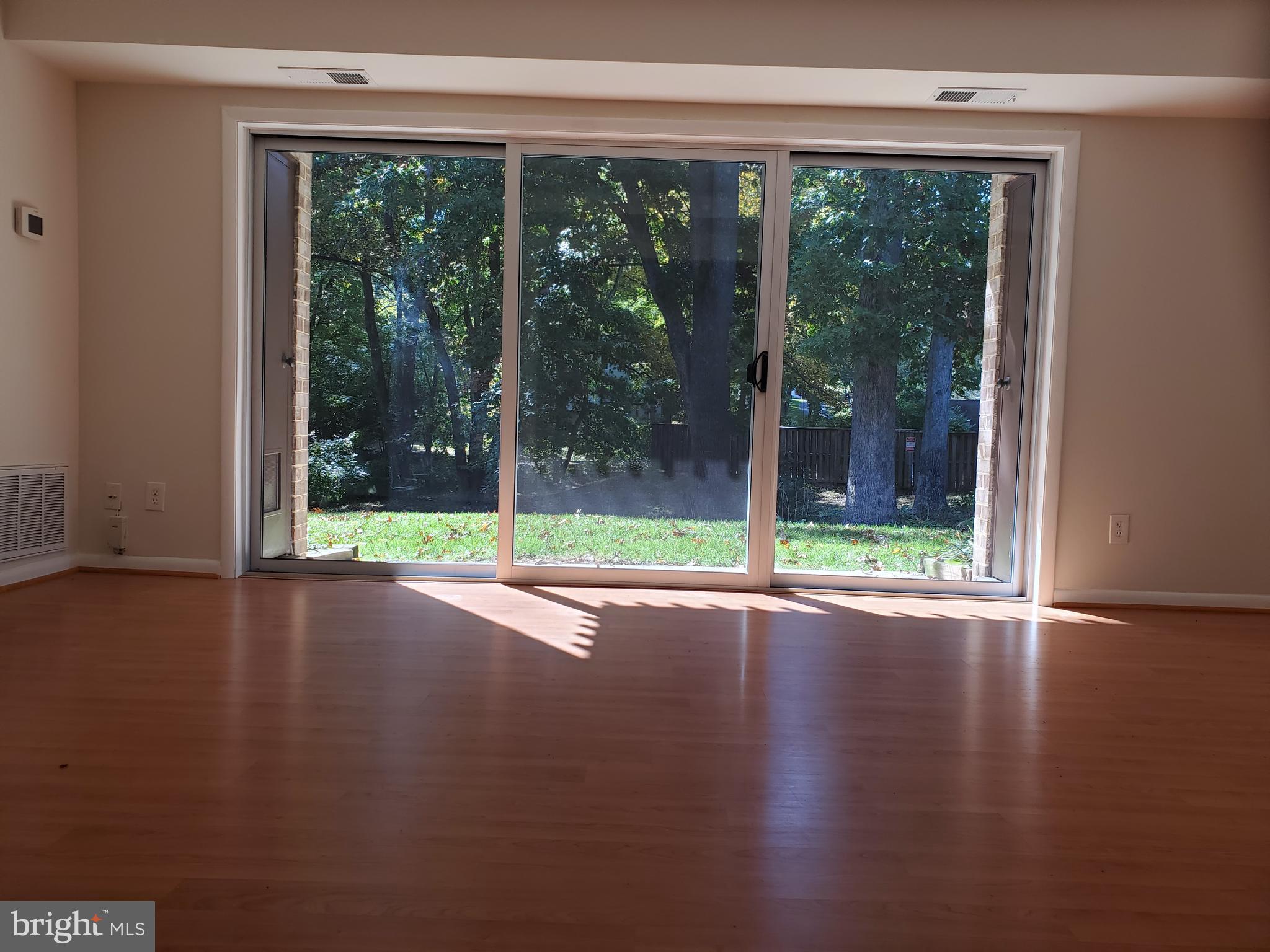 VANTAGE HILL - Residential Lease