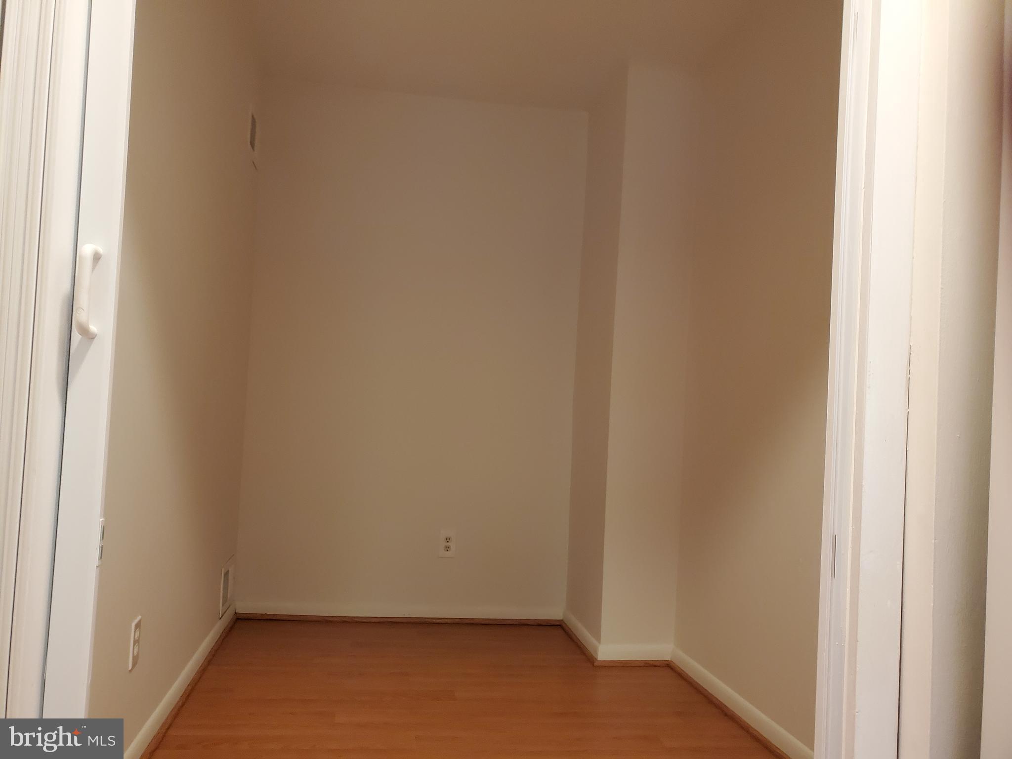 VANTAGE HILL - Residential Lease