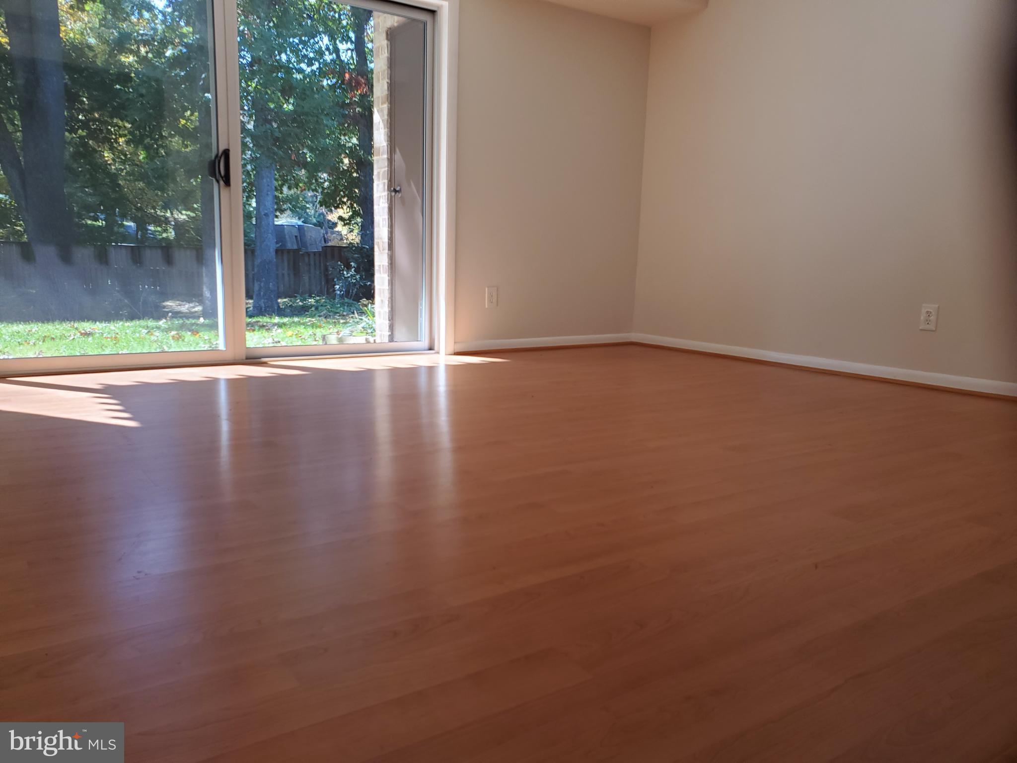 VANTAGE HILL - Residential Lease