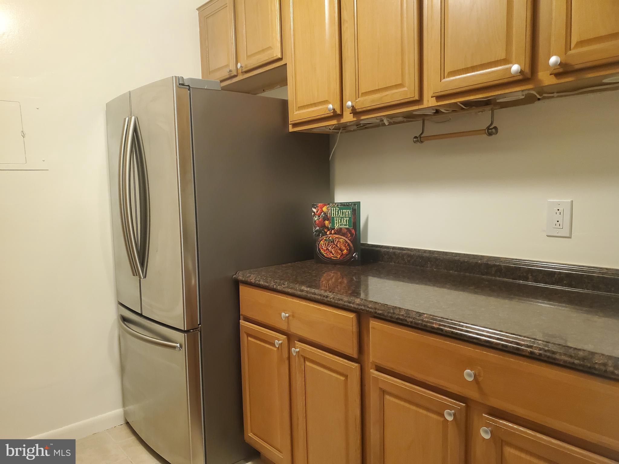 VANTAGE HILL - Residential Lease