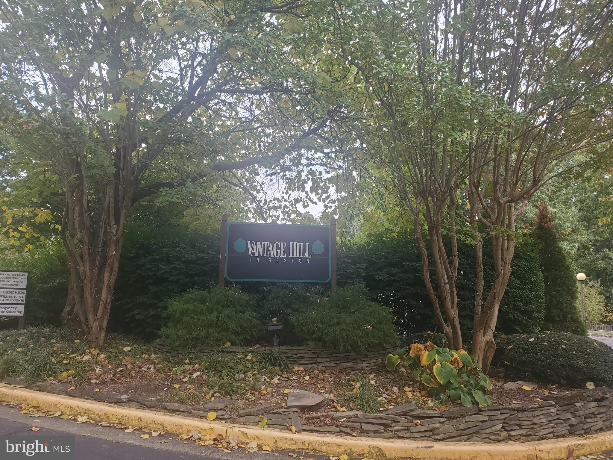 VANTAGE HILL - Residential Lease