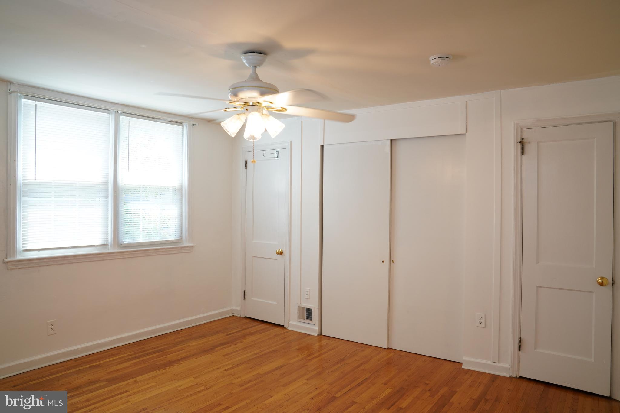 MONTROSE VIL - Residential Lease