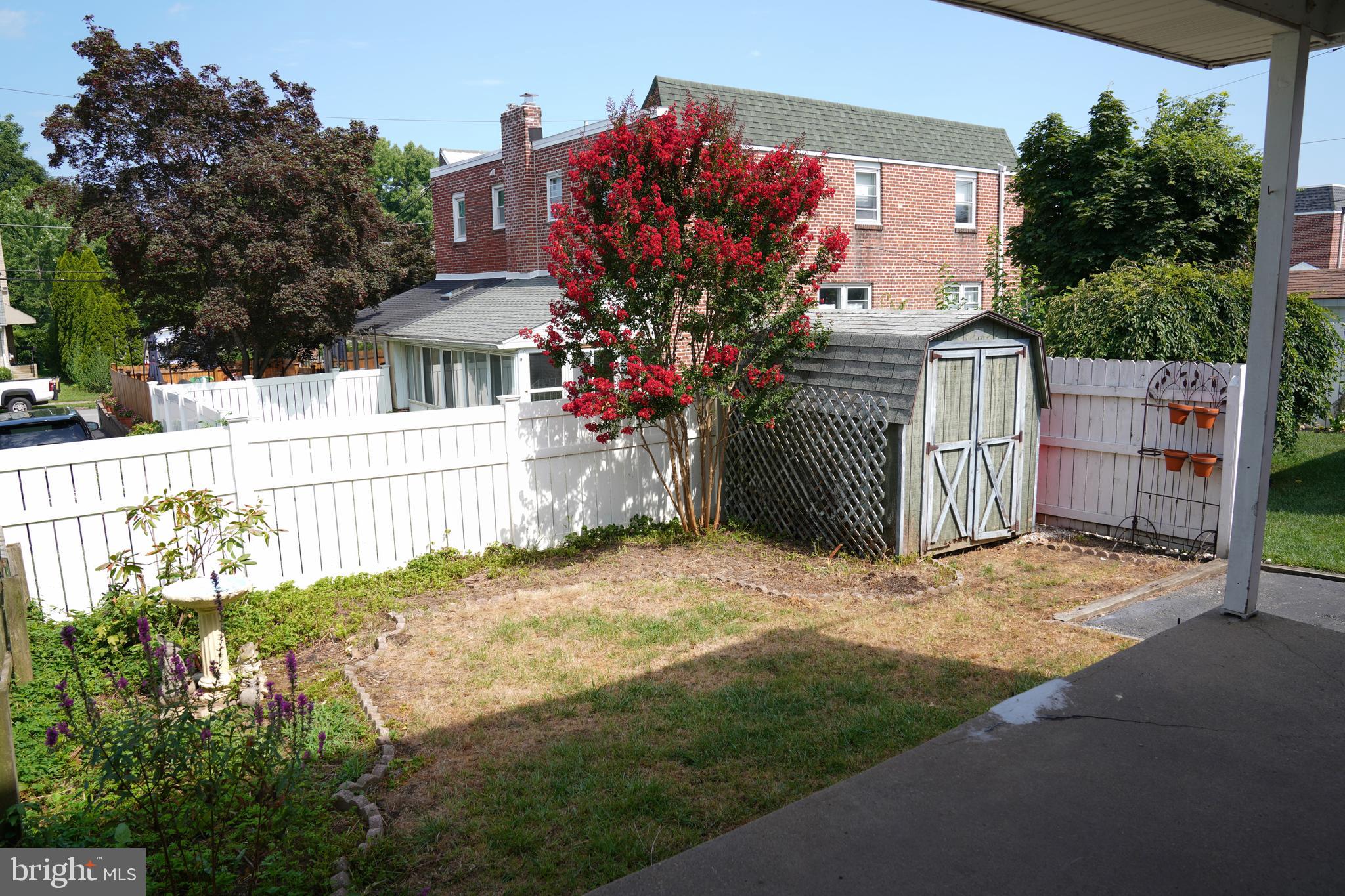 MONTROSE VIL - Residential Lease