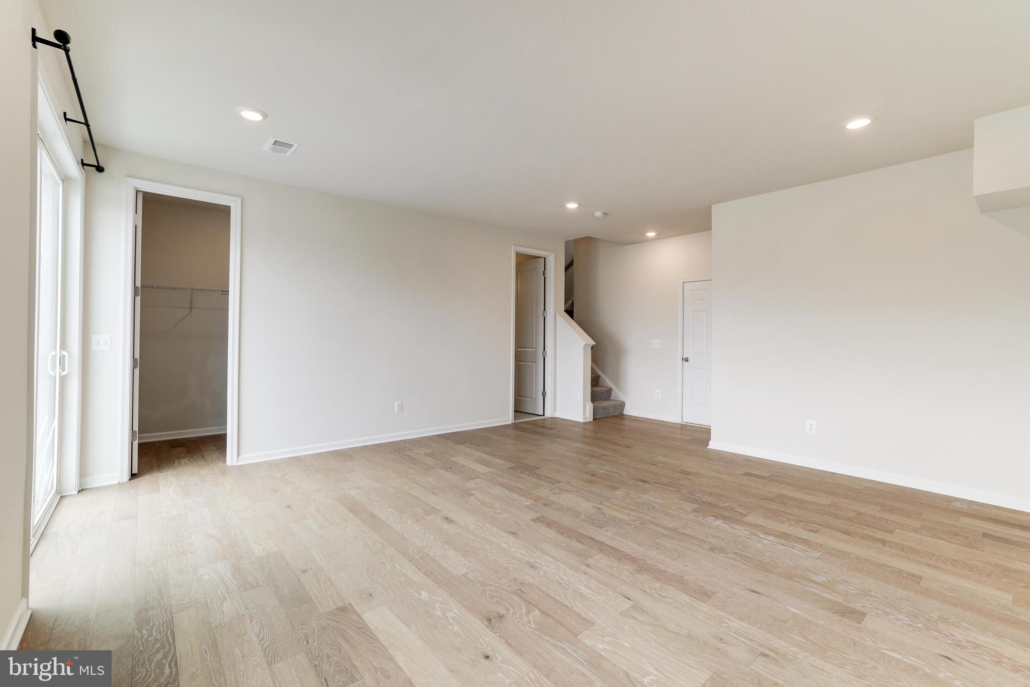 WOODLANDS AT GOOSE CREEK - Residential Lease