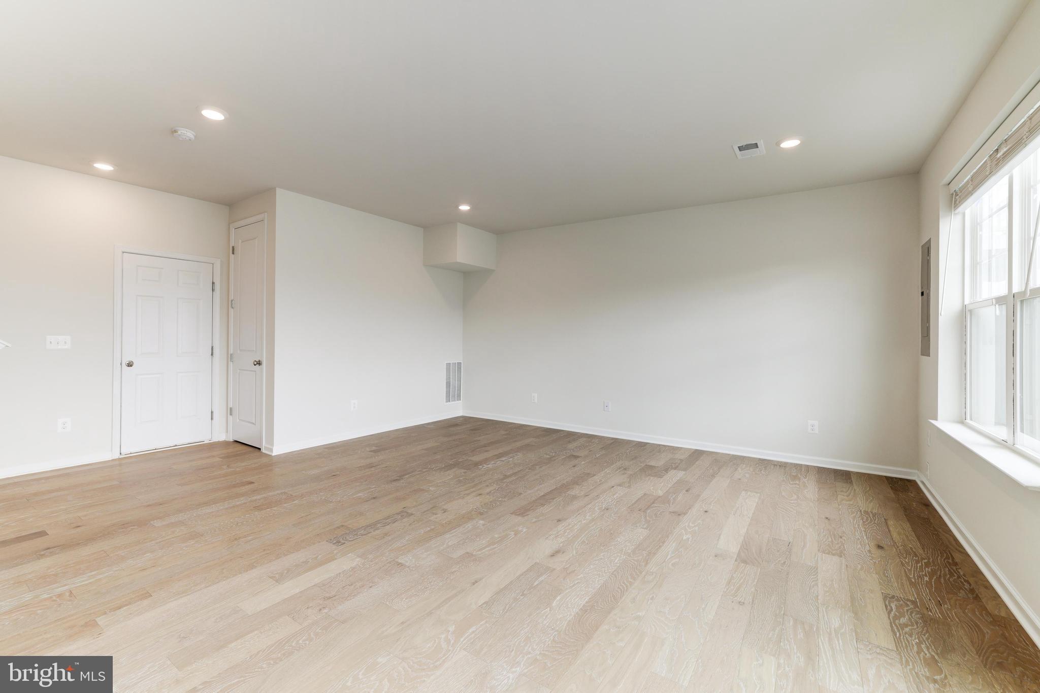 WOODLANDS AT GOOSE CREEK - Residential Lease