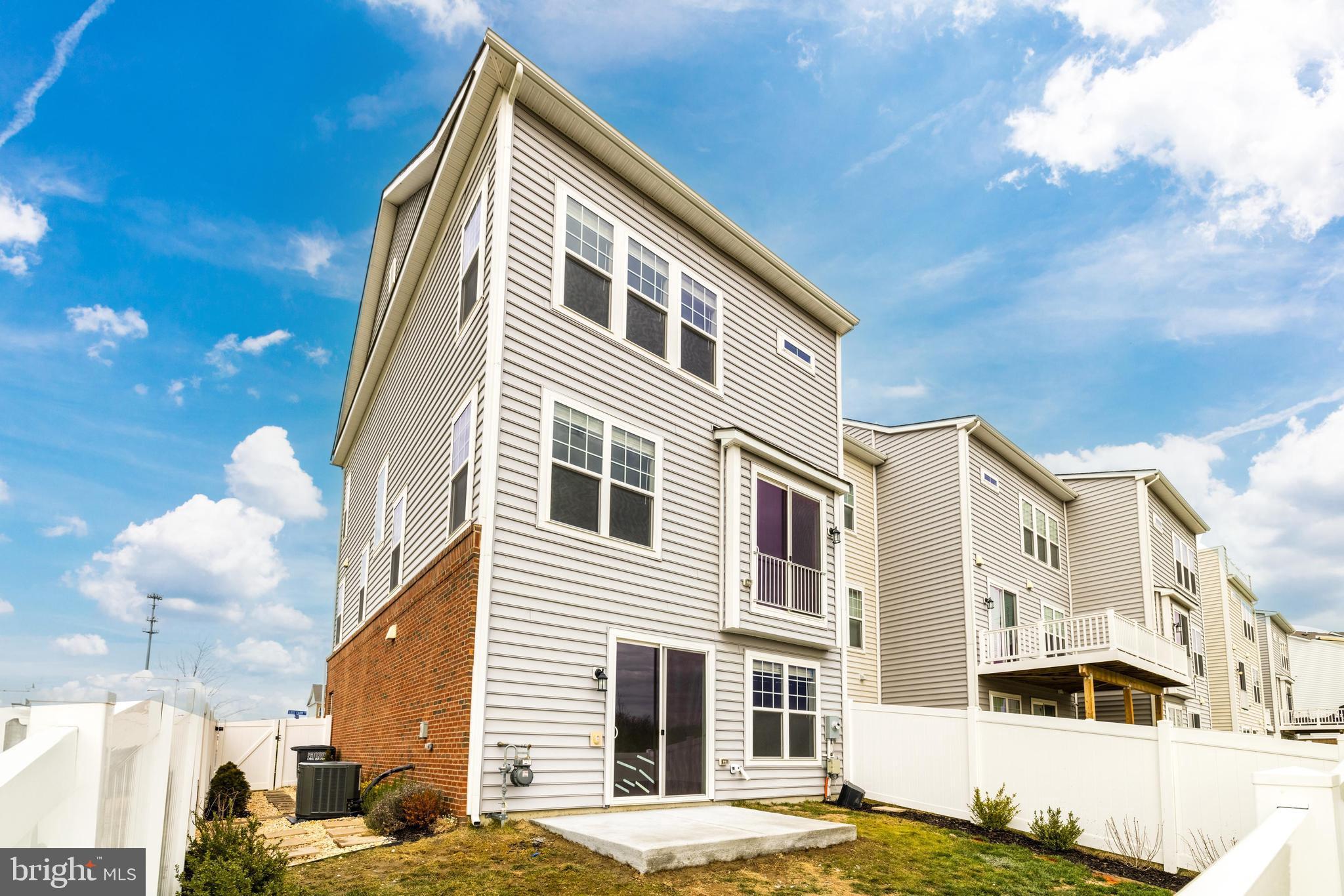 WOODLANDS AT GOOSE CREEK - Residential Lease