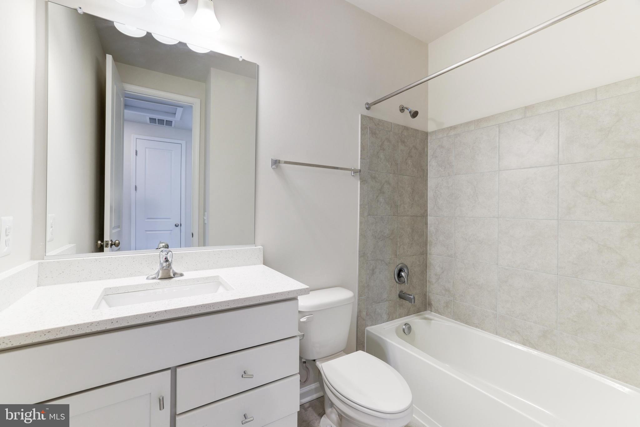 WOODLANDS AT GOOSE CREEK - Residential Lease