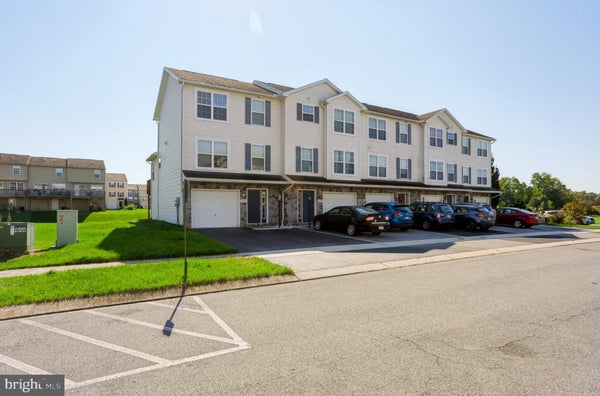 3578 PINECREST CT # 16, FAYETTEVILLE, PA 17222 - Image c08ea2efb3fed692a37be6cdd12ac6b0/2401462311