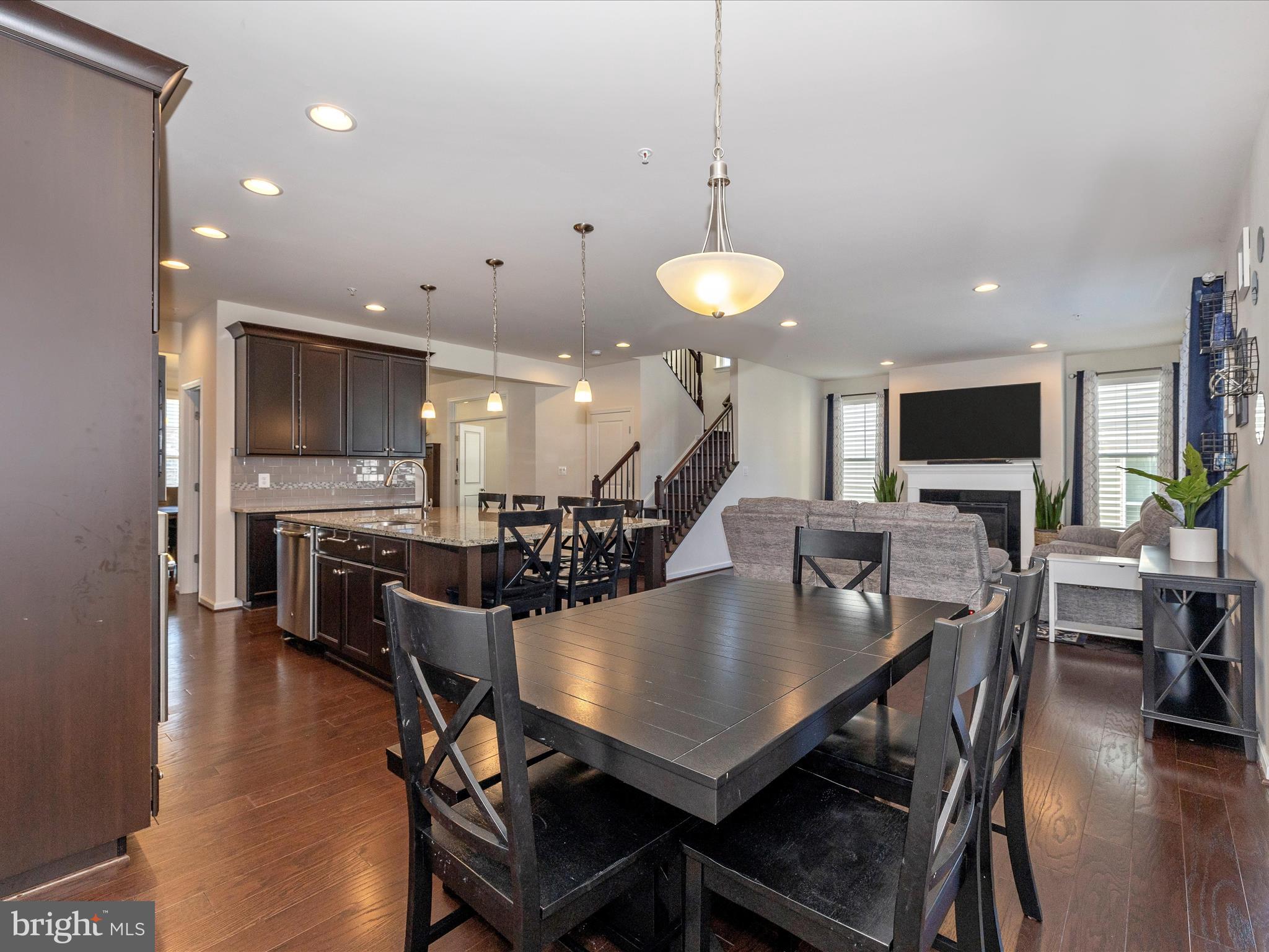 TALLYN RIDGE - Residential