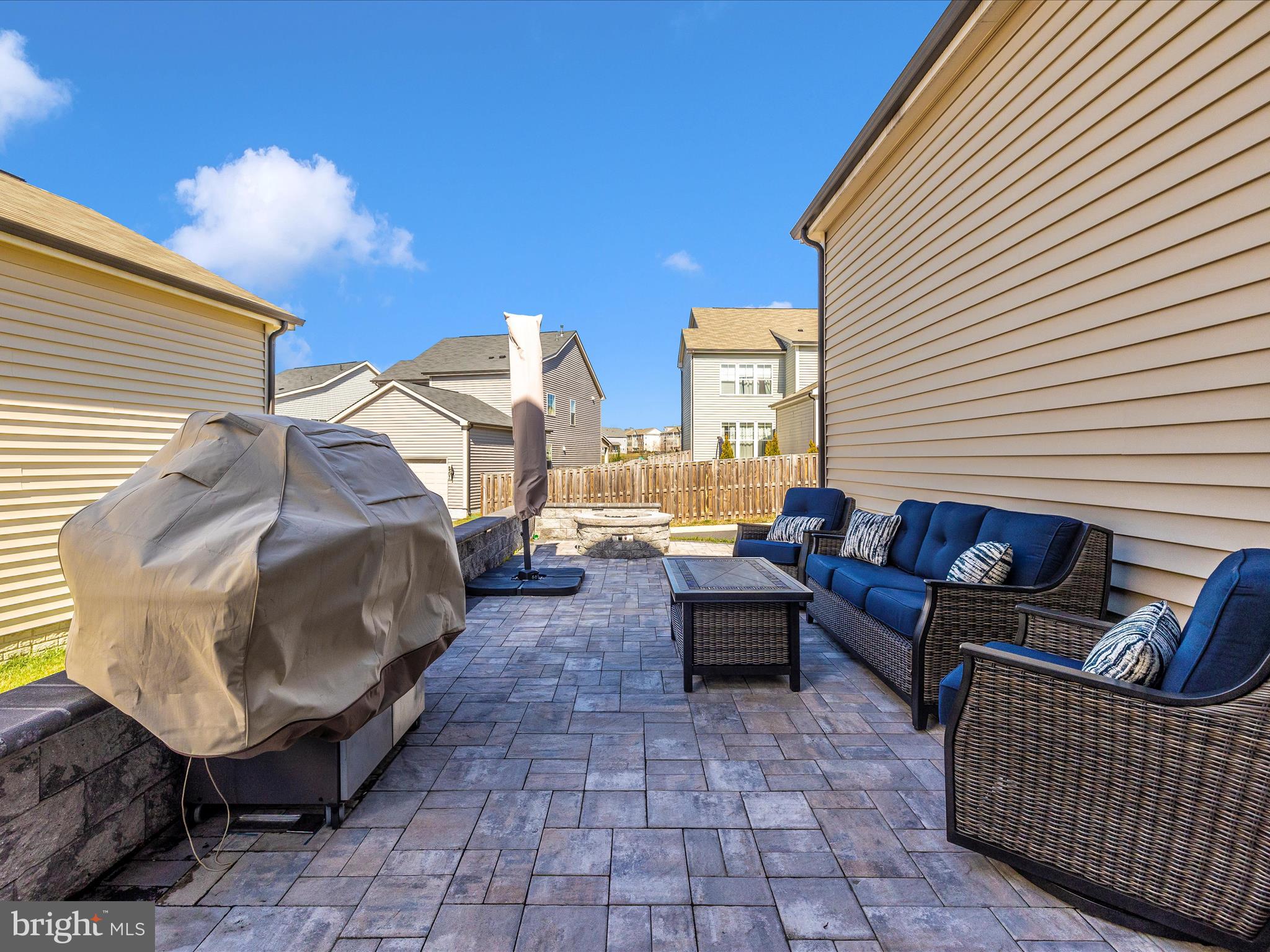 TALLYN RIDGE - Residential