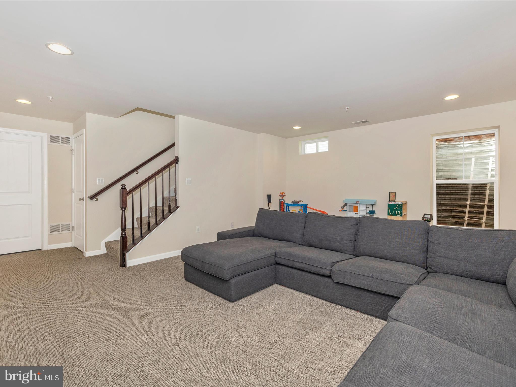 TALLYN RIDGE - Residential