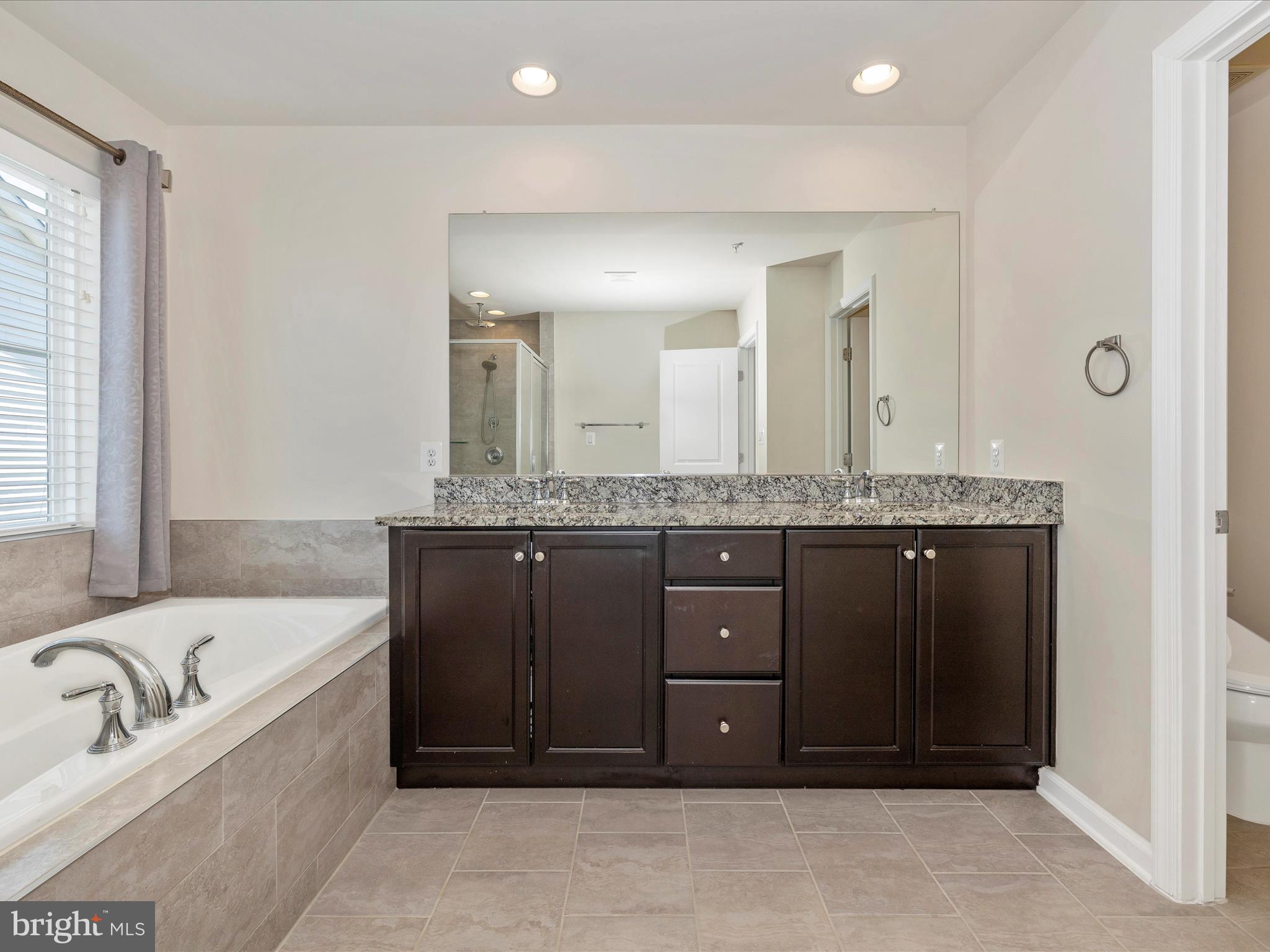 TALLYN RIDGE - Residential