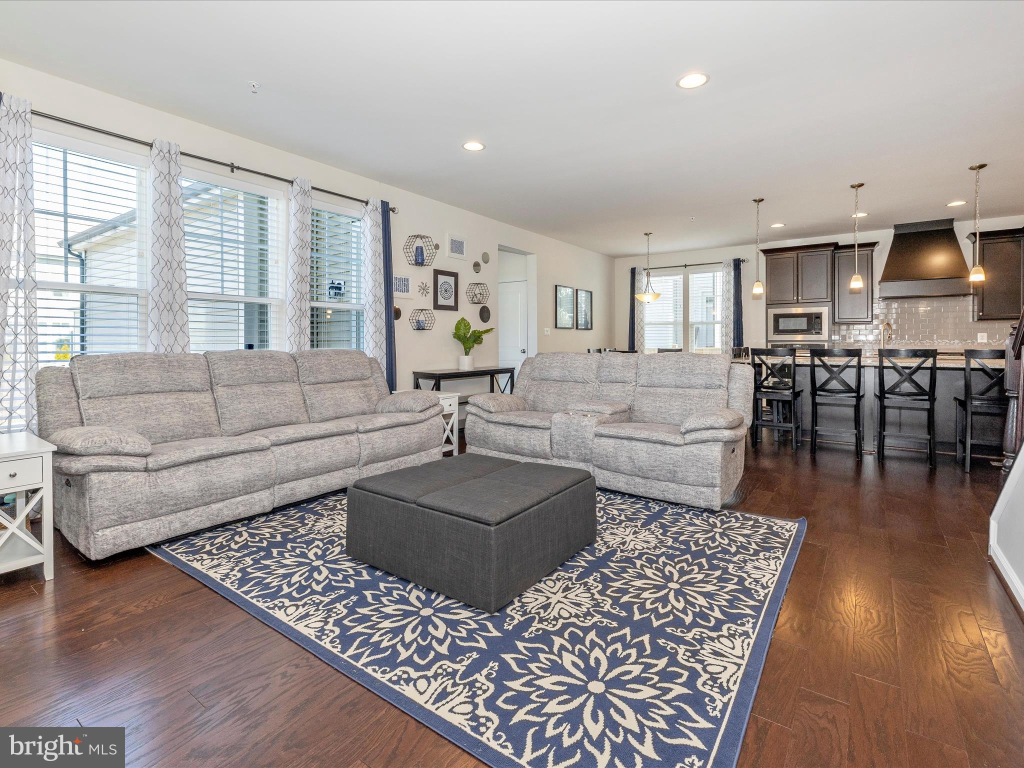 TALLYN RIDGE - Residential