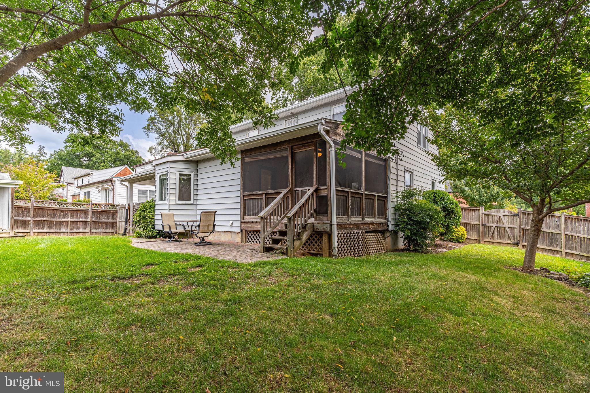 HILLWOOD - Residential Lease