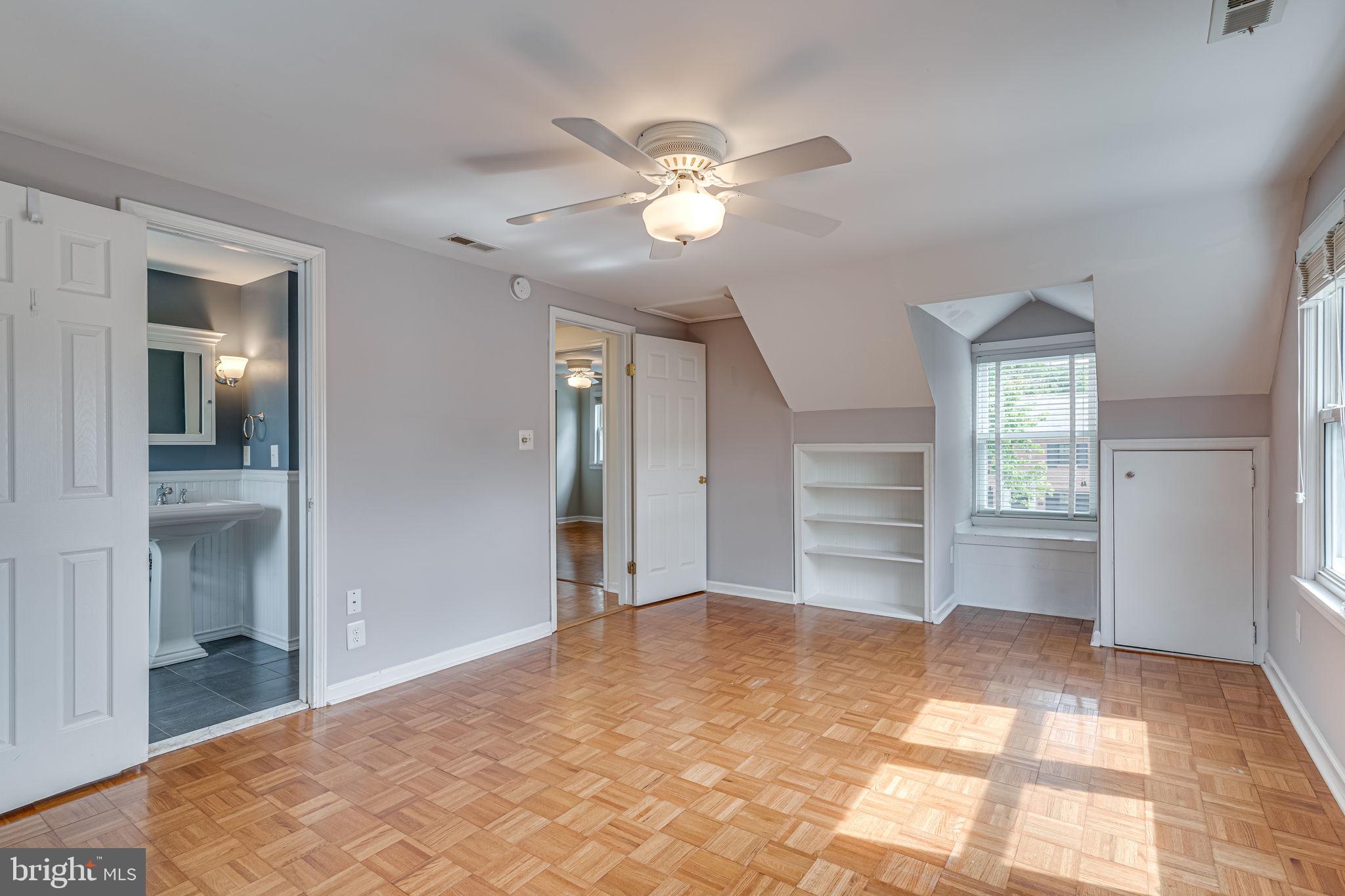 HILLWOOD - Residential Lease