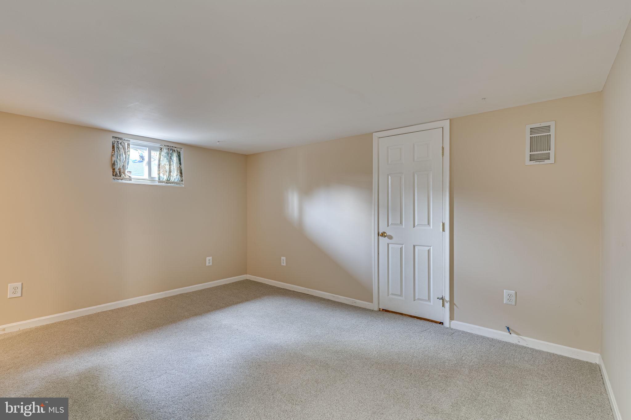 HILLWOOD - Residential Lease